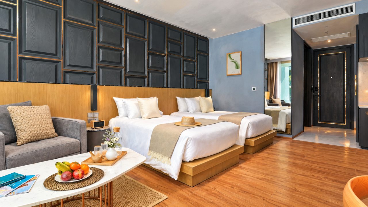 Иллюстрация по фотографии отеля Wyndham Grand Nai Harn Beach Phuket